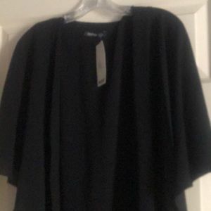 NWT black Boohoo short shelve duster 👏